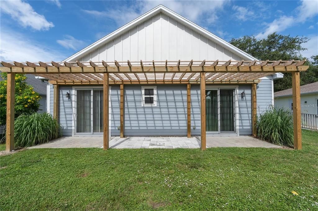 For Sale: $559,900 (3 beds, 2 baths, 1520 Square Feet)