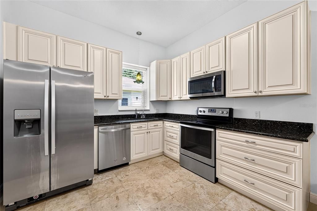For Sale: $559,900 (3 beds, 2 baths, 1520 Square Feet)