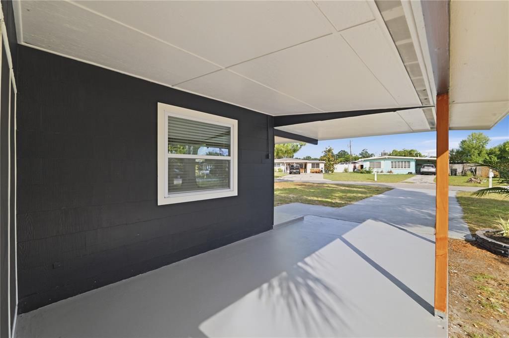 For Sale: $294,800 (2 beds, 1 baths, 683 Square Feet)