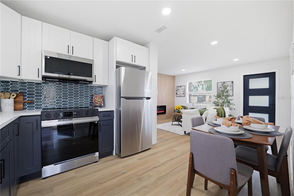 For Sale: $294,800 (2 beds, 1 baths, 683 Square Feet)