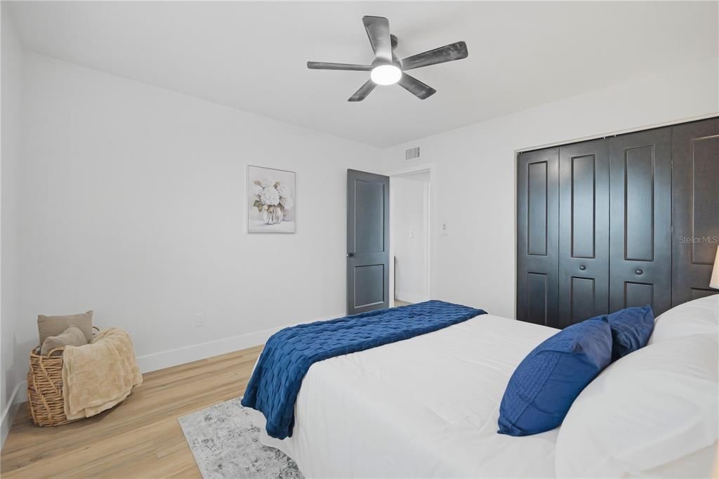 For Sale: $294,800 (2 beds, 1 baths, 683 Square Feet)