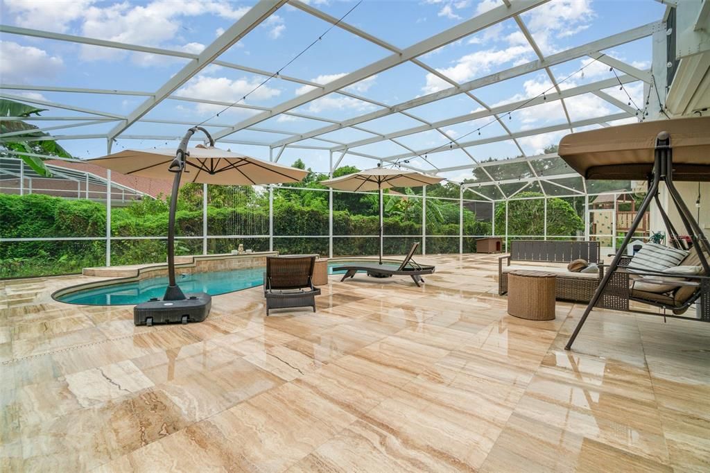 En Venta: $745,000 (4 camas, 3 baños, 2364 Pies cuadrados)