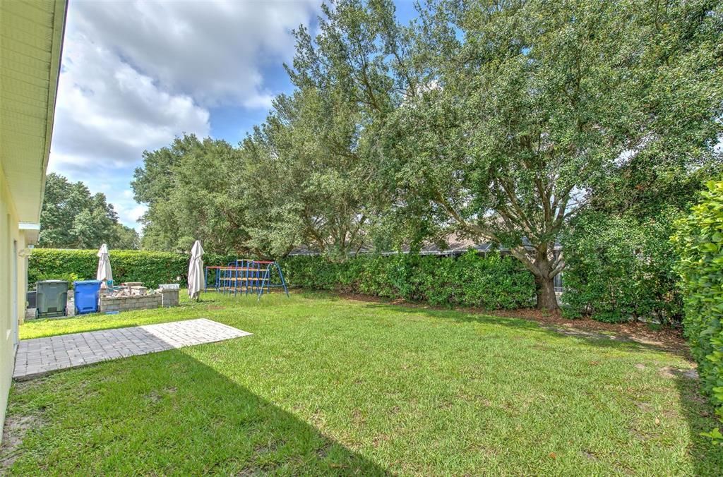 For Sale: $335,000 (4 beds, 2 baths, 1239 Square Feet)