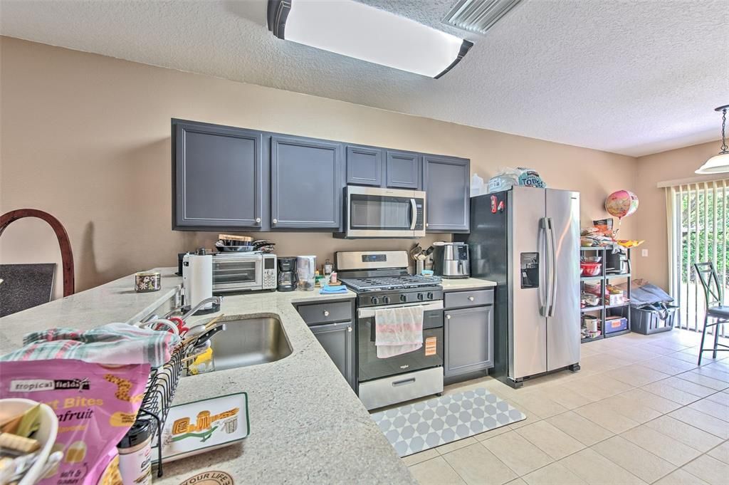 For Sale: $335,000 (4 beds, 2 baths, 1239 Square Feet)