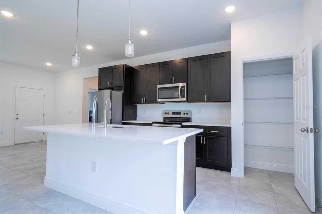 For Sale: $269,899 (3 beds, 2 baths, 1514 Square Feet)