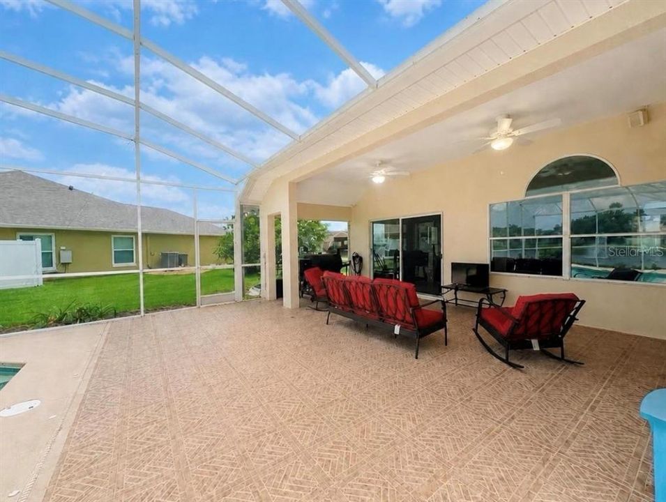 For Sale: $490,000 (4 beds, 2 baths, 2447 Square Feet)