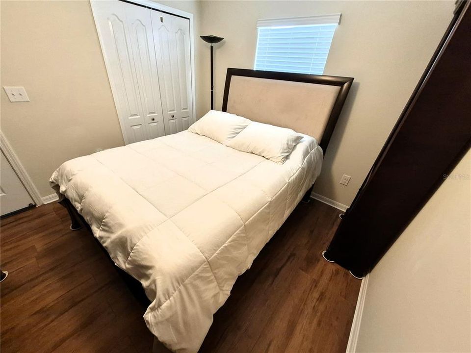 For Sale: $300,000 (3 beds, 2 baths, 1360 Square Feet)