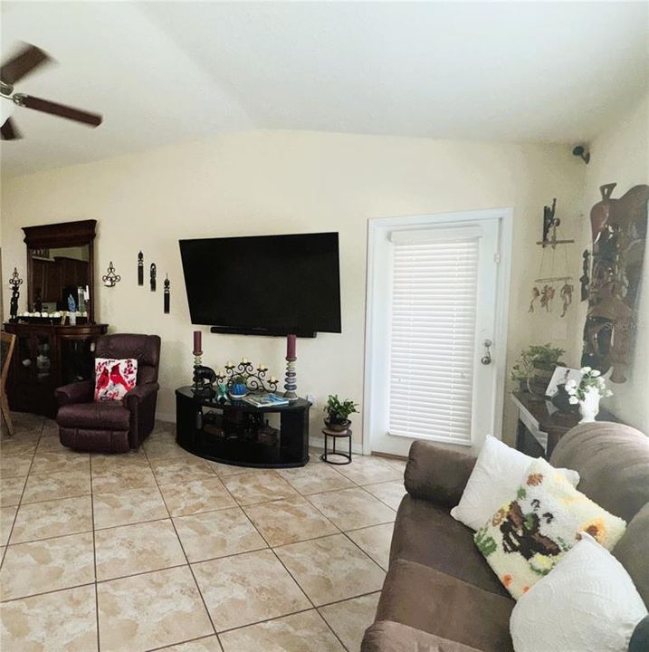For Sale: $300,000 (3 beds, 2 baths, 1360 Square Feet)