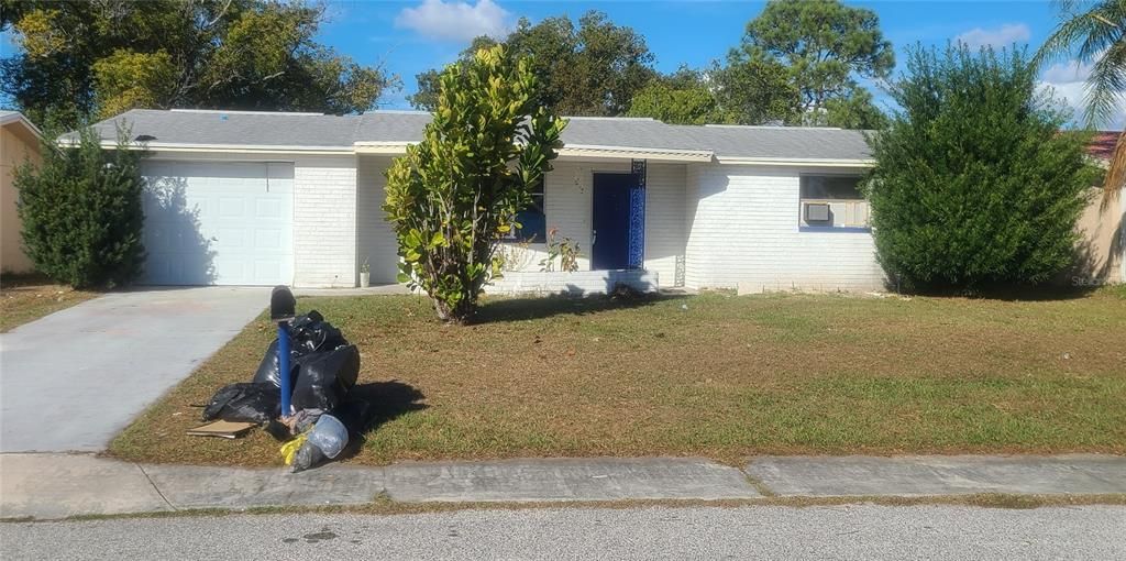 For Rent: $1,700 (2 beds, 1 baths, 1128 Square Feet)