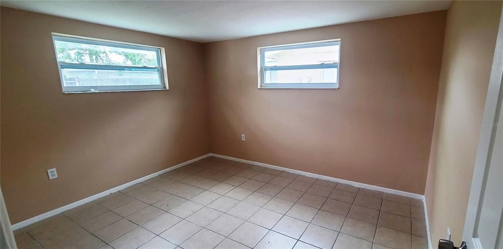 For Rent: $1,700 (2 beds, 1 baths, 1128 Square Feet)