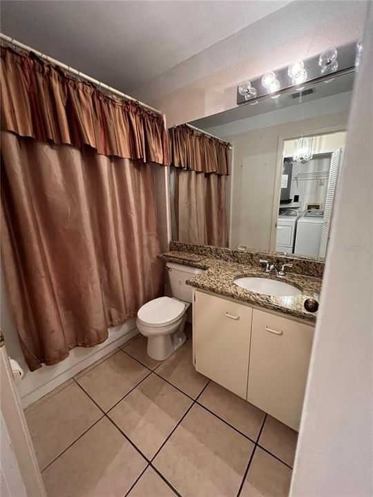 На продажу: $153,000 (2 спален, 2 ванн, 1060 Квадратных фут)