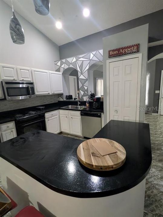 For Sale: $343,000 (3 beds, 2 baths, 1536 Square Feet)