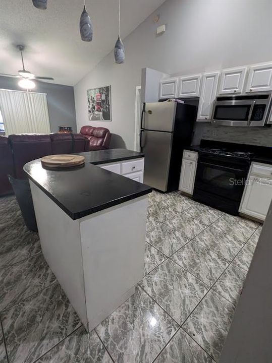 For Sale: $343,000 (3 beds, 2 baths, 1536 Square Feet)