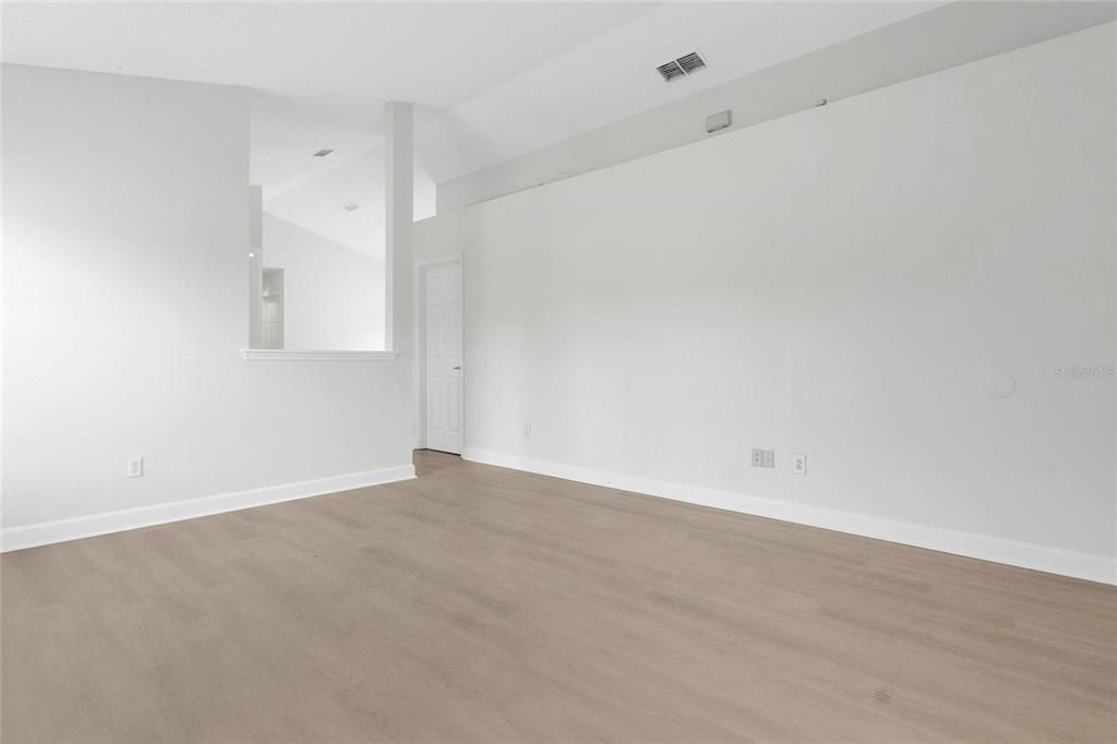 For Sale: $350,000 (3 beds, 2 baths, 1234 Square Feet)