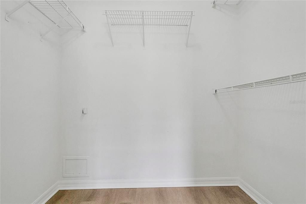 For Sale: $350,000 (3 beds, 2 baths, 1234 Square Feet)