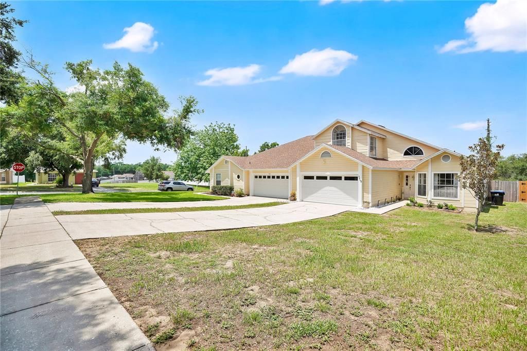 For Sale: $340,000 (3 beds, 2 baths, 1704 Square Feet)