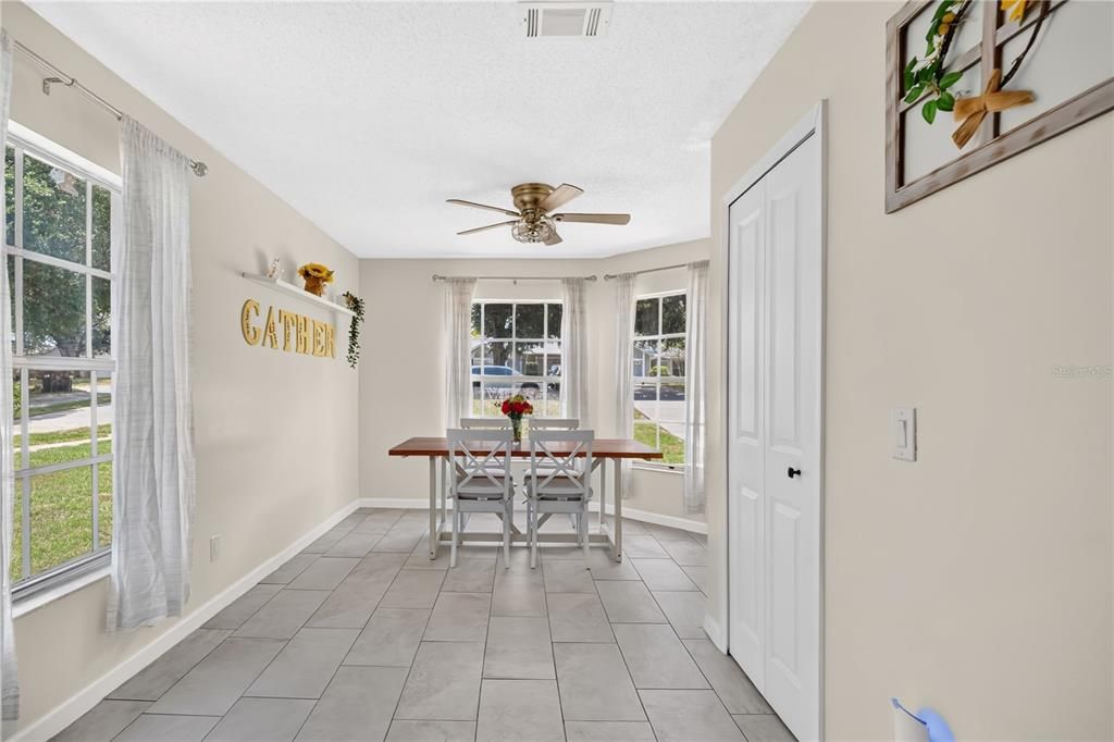 For Sale: $340,000 (3 beds, 2 baths, 1704 Square Feet)