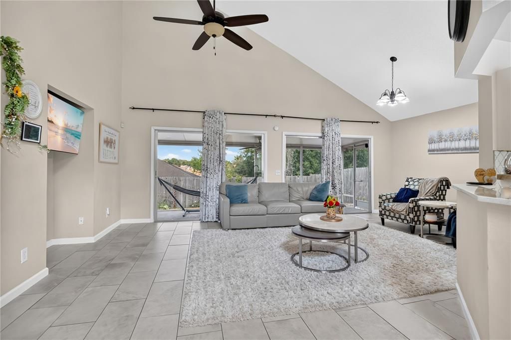 For Sale: $340,000 (3 beds, 2 baths, 1704 Square Feet)