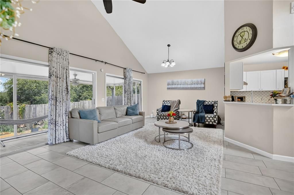 For Sale: $340,000 (3 beds, 2 baths, 1704 Square Feet)