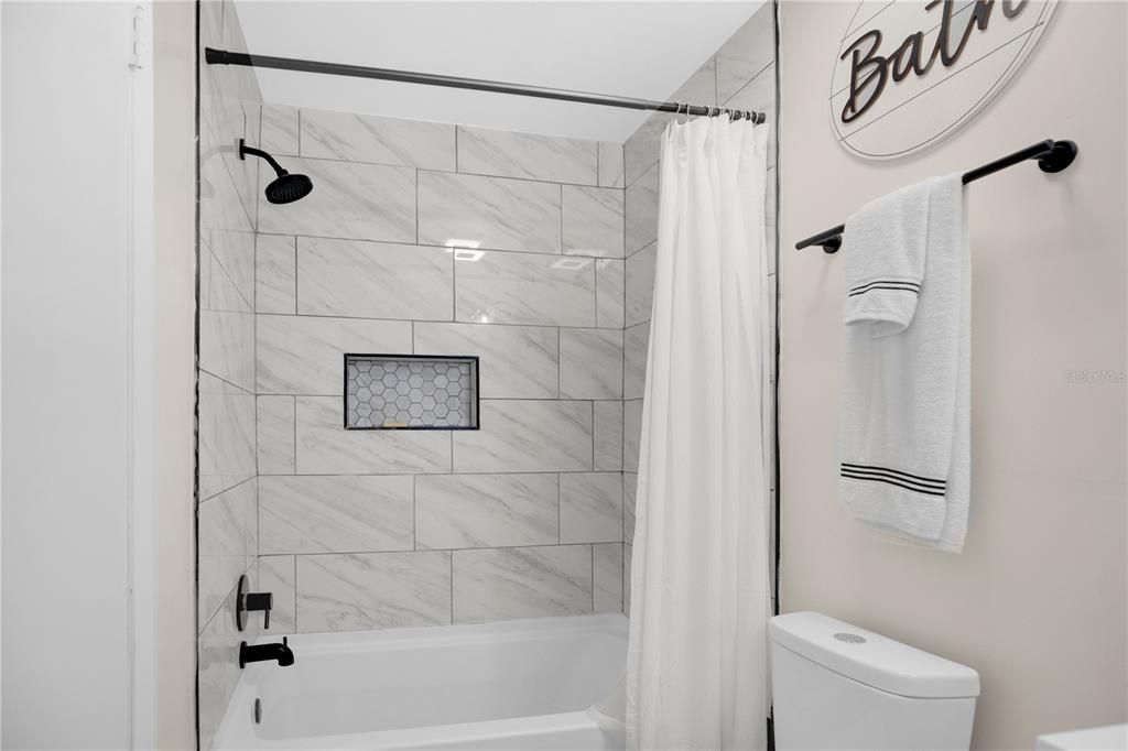 For Sale: $340,000 (3 beds, 2 baths, 1704 Square Feet)