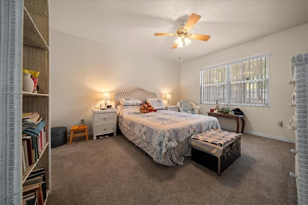 For Sale: $244,900 (3 beds, 2 baths, 1352 Square Feet)
