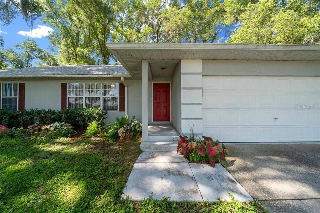 For Sale: $244,900 (3 beds, 2 baths, 1352 Square Feet)