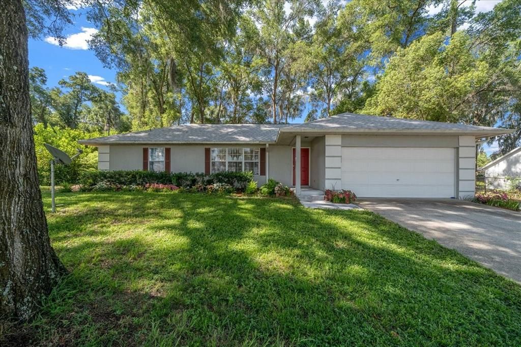 For Sale: $244,900 (3 beds, 2 baths, 1352 Square Feet)