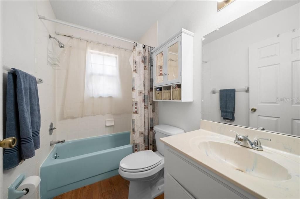 For Sale: $244,900 (3 beds, 2 baths, 1352 Square Feet)