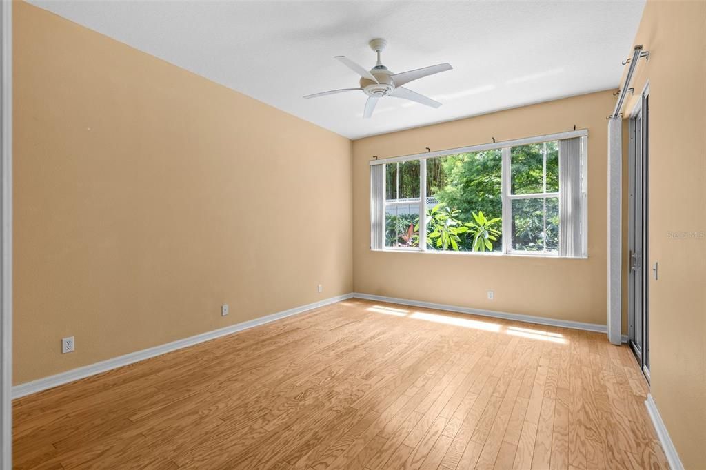 En Venta: $445,000 (3 camas, 2 baños, 2027 Pies cuadrados)