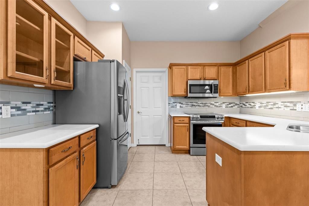 En Venta: $445,000 (3 camas, 2 baños, 2027 Pies cuadrados)