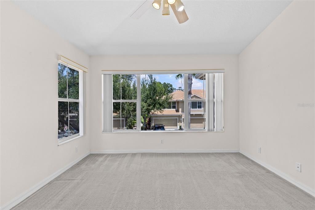 En Venta: $445,000 (3 camas, 2 baños, 2027 Pies cuadrados)
