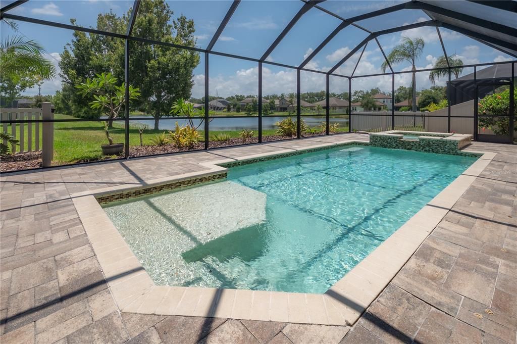 For Sale: $895,000 (5 beds, 4 baths, 3895 Square Feet)