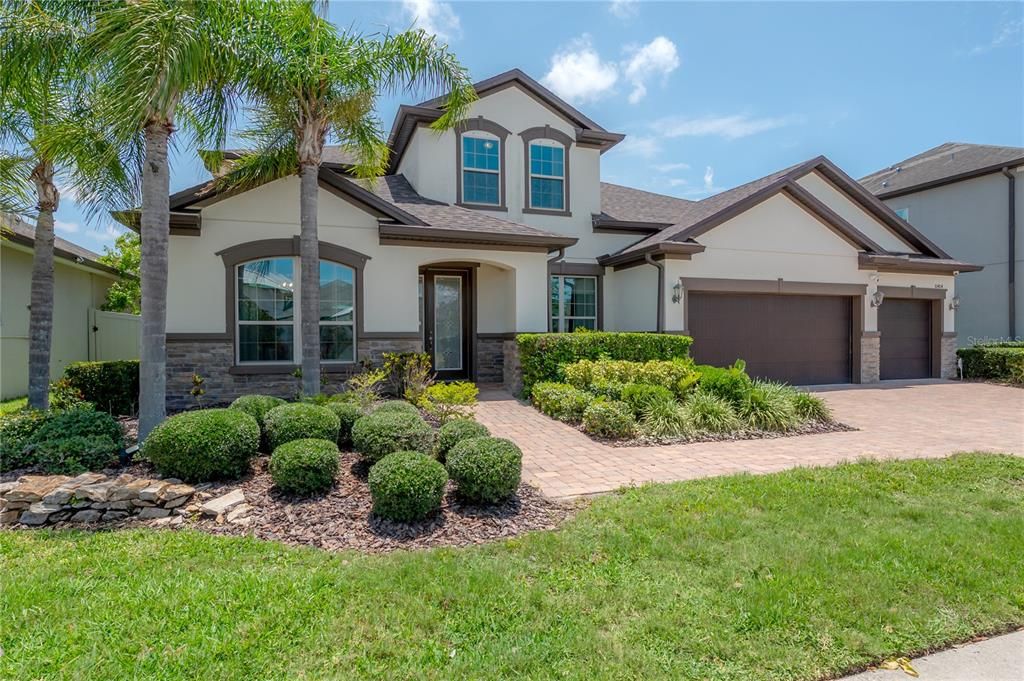 For Sale: $895,000 (5 beds, 4 baths, 3895 Square Feet)