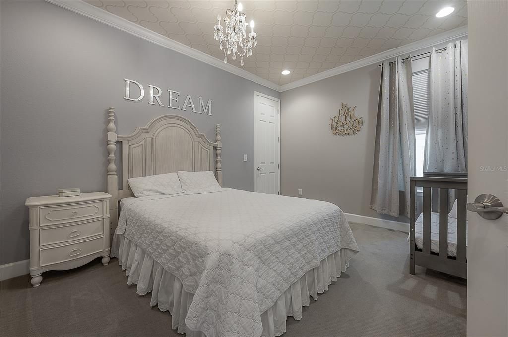 For Sale: $895,000 (5 beds, 4 baths, 3895 Square Feet)