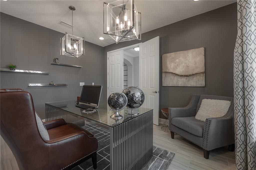 For Sale: $895,000 (5 beds, 4 baths, 3895 Square Feet)