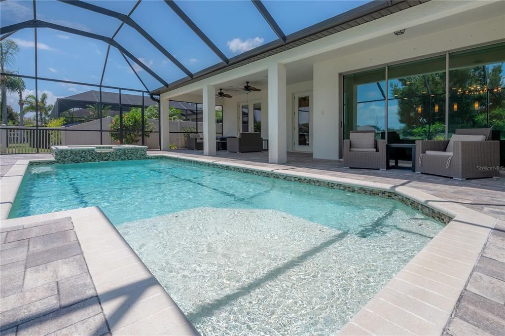 For Sale: $895,000 (5 beds, 4 baths, 3895 Square Feet)