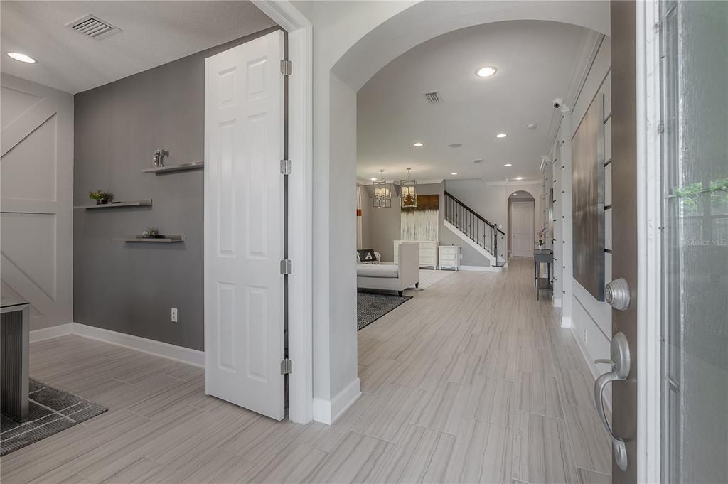 For Sale: $895,000 (5 beds, 4 baths, 3895 Square Feet)