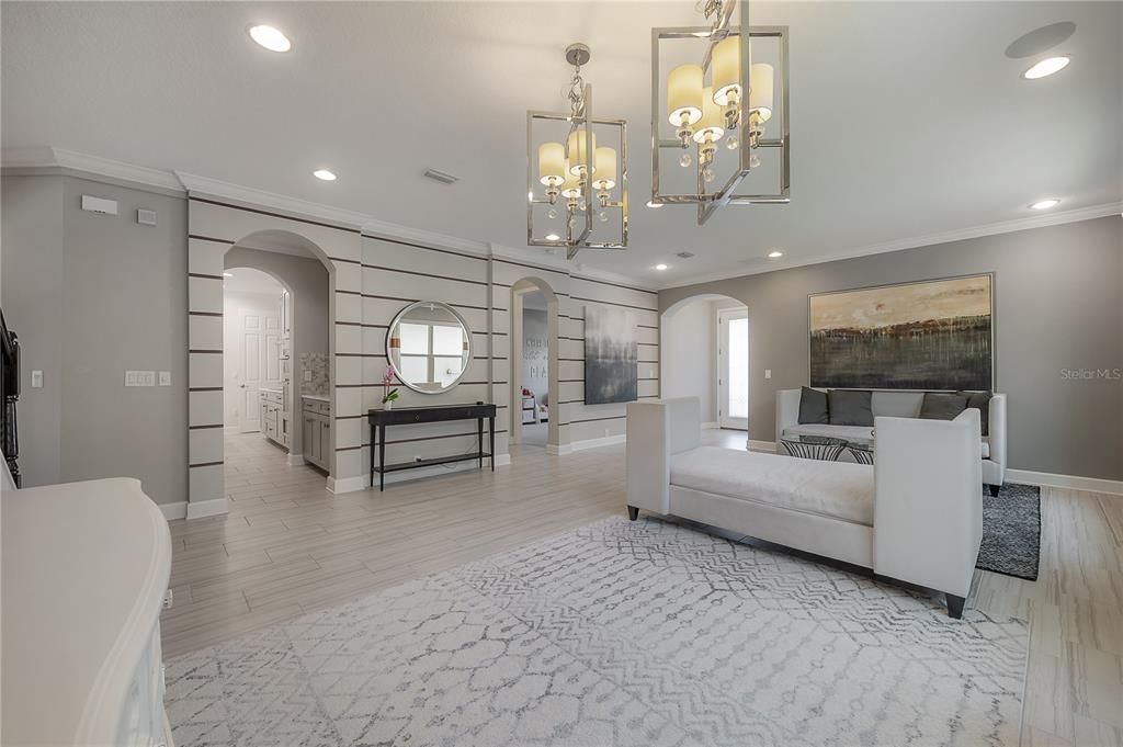 For Sale: $895,000 (5 beds, 4 baths, 3895 Square Feet)