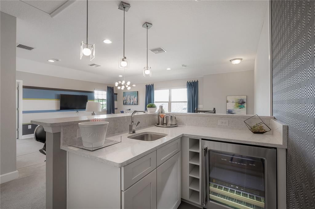 For Sale: $895,000 (5 beds, 4 baths, 3895 Square Feet)