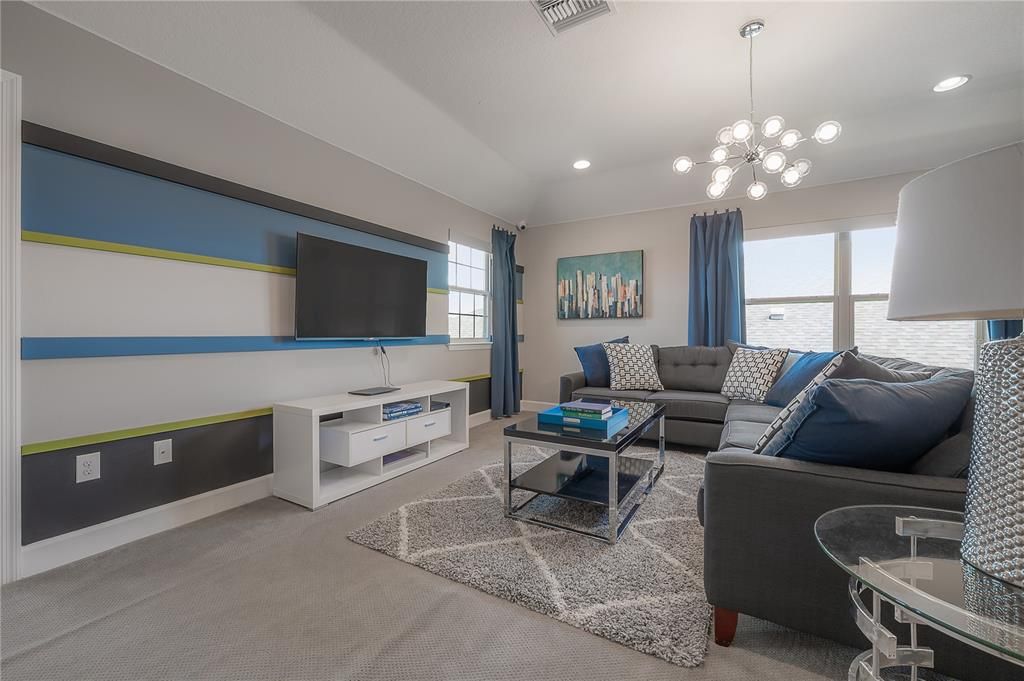 For Sale: $895,000 (5 beds, 4 baths, 3895 Square Feet)