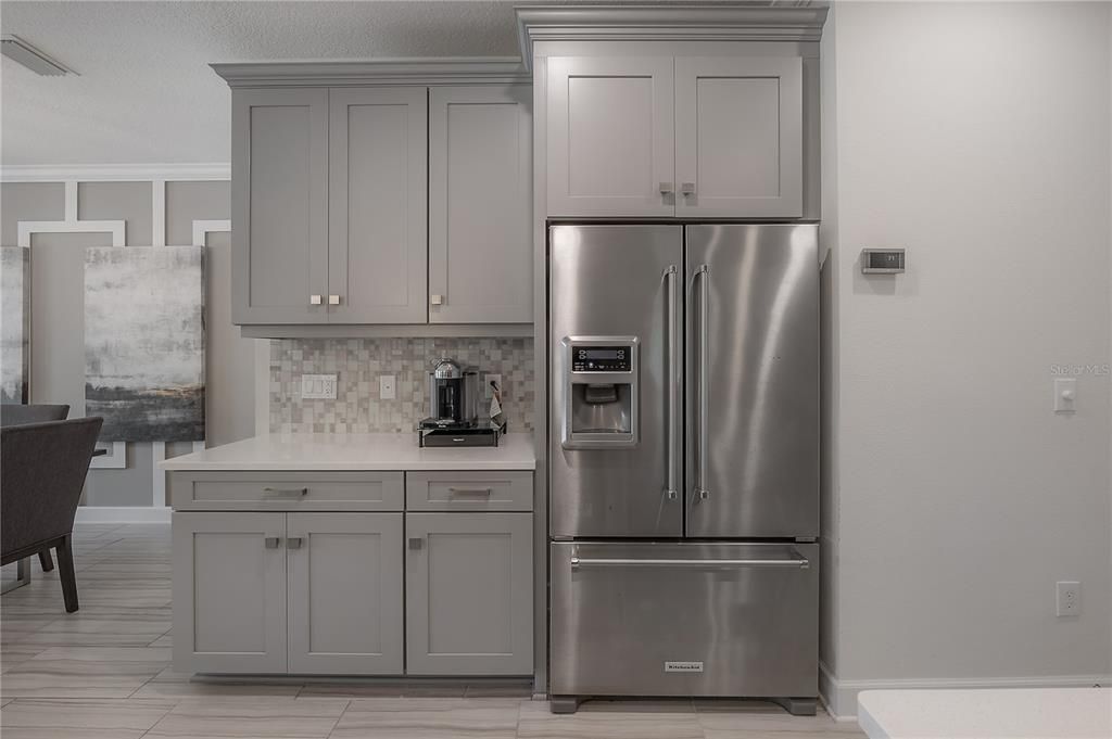 For Sale: $895,000 (5 beds, 4 baths, 3895 Square Feet)