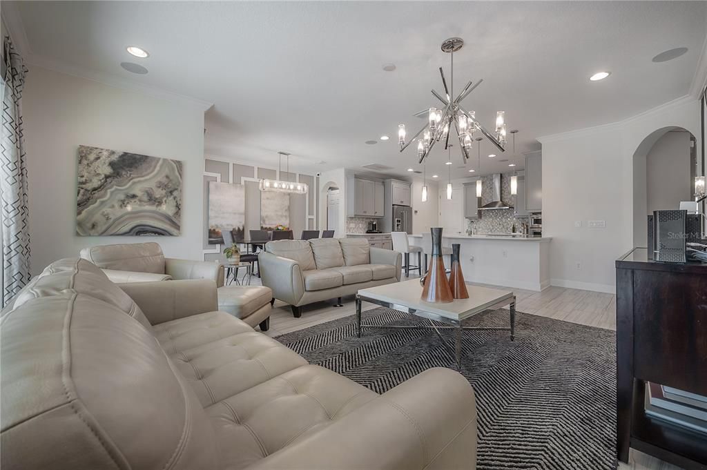 For Sale: $895,000 (5 beds, 4 baths, 3895 Square Feet)