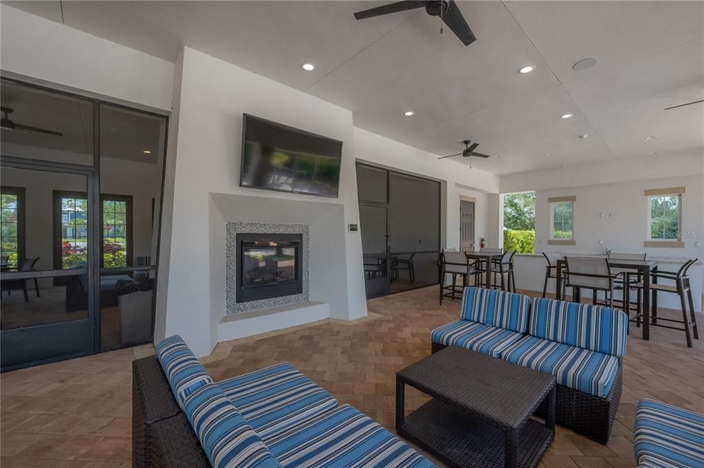 For Sale: $895,000 (5 beds, 4 baths, 3895 Square Feet)