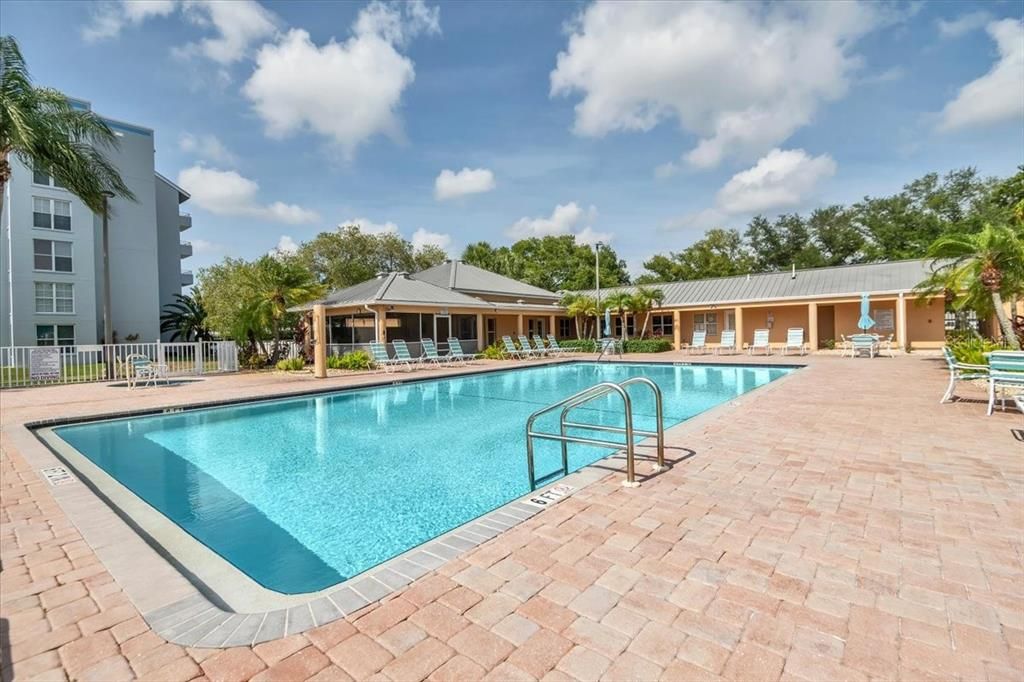 For Sale: $275,000 (2 beds, 2 baths, 1351 Square Feet)