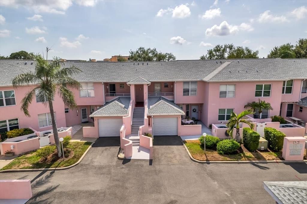 For Sale: $275,000 (2 beds, 2 baths, 1351 Square Feet)