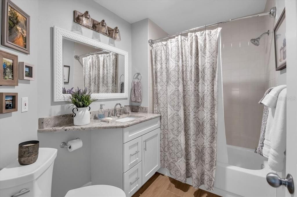 For Sale: $275,000 (2 beds, 2 baths, 1351 Square Feet)
