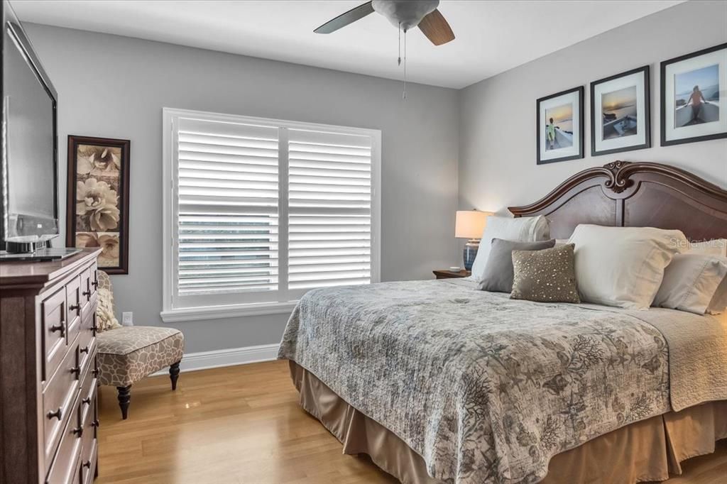 For Sale: $275,000 (2 beds, 2 baths, 1351 Square Feet)