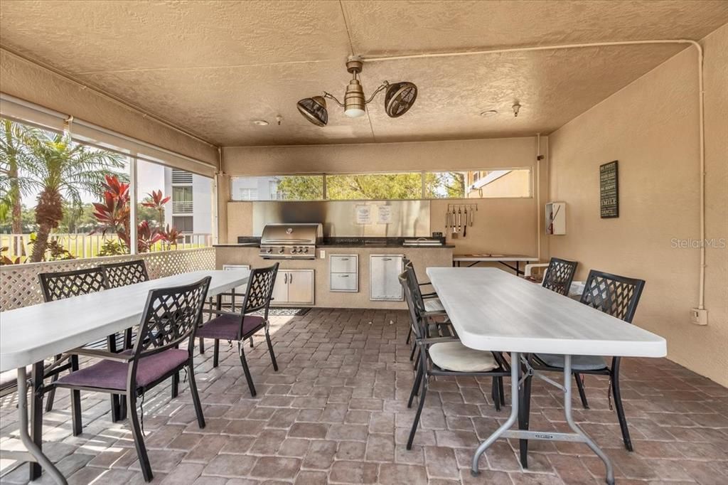 For Sale: $275,000 (2 beds, 2 baths, 1351 Square Feet)