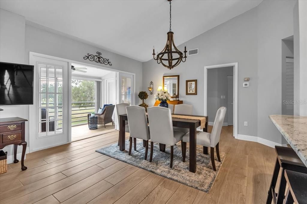 For Sale: $275,000 (2 beds, 2 baths, 1351 Square Feet)