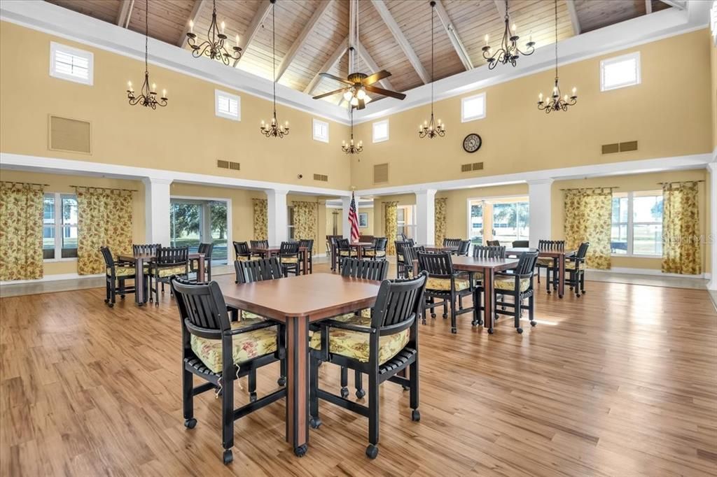 For Sale: $275,000 (2 beds, 2 baths, 1351 Square Feet)